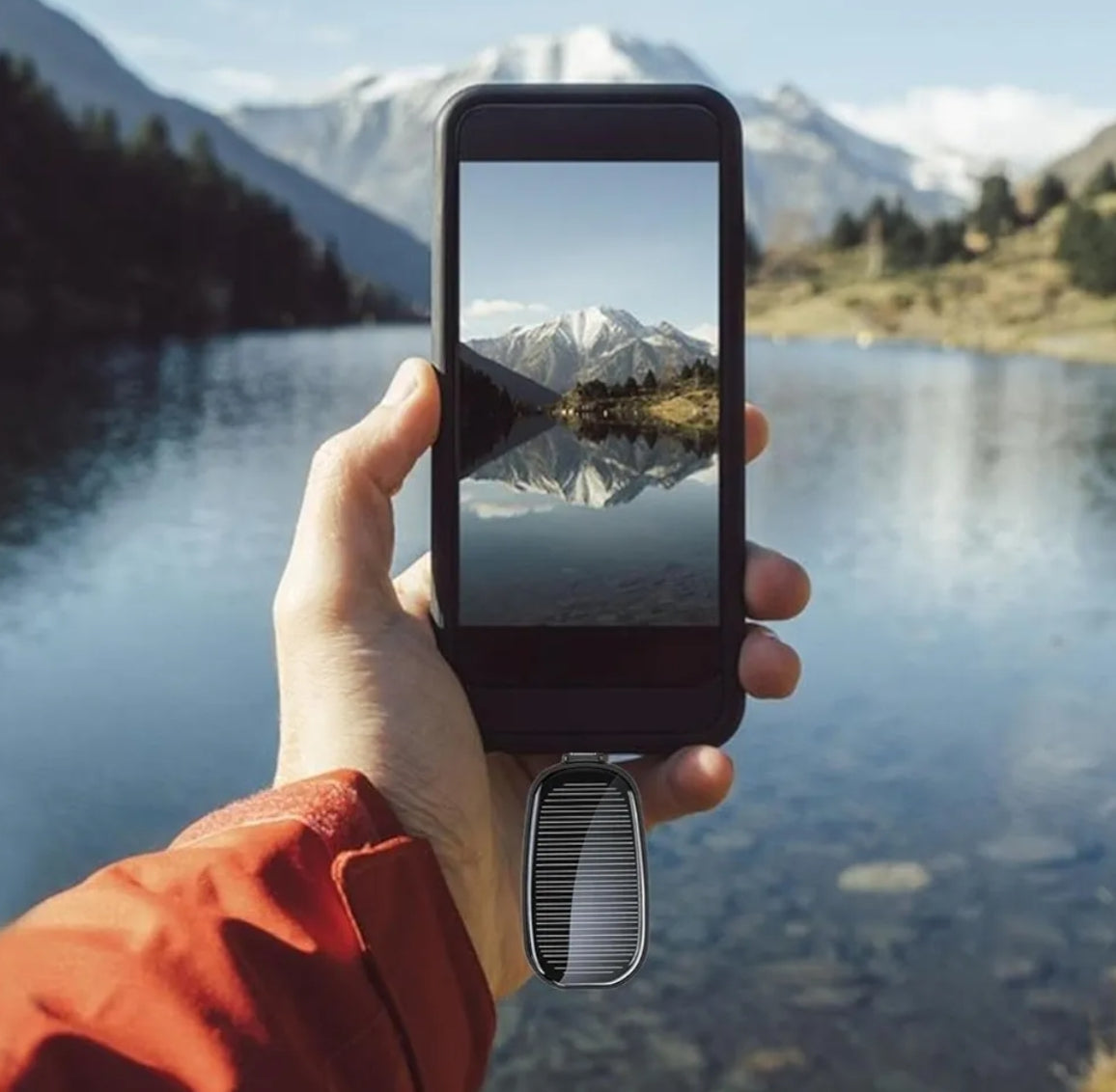 Mini Portable Solar Power Bank – Plug