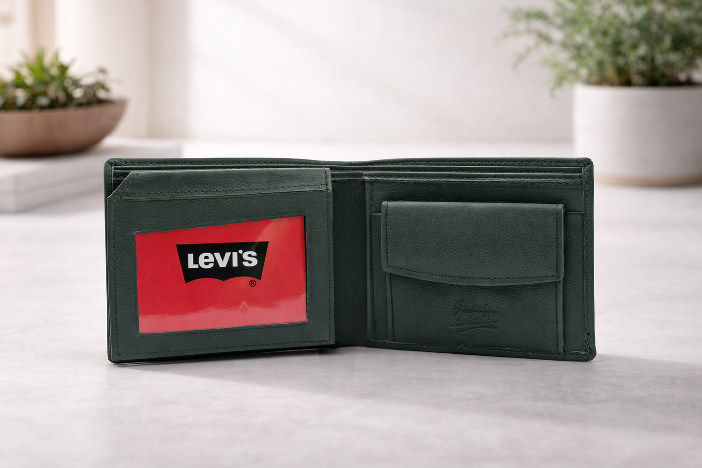 Levi’s® Premium Men's Leather Wallet