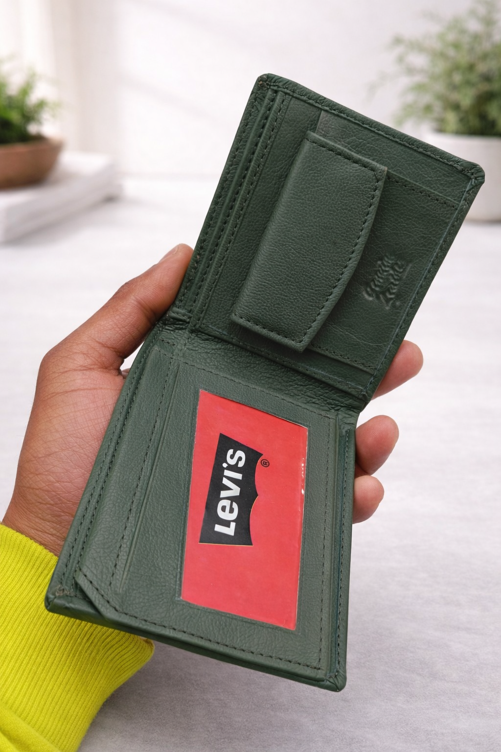 Levi’s® Premium Men's Leather Wallet